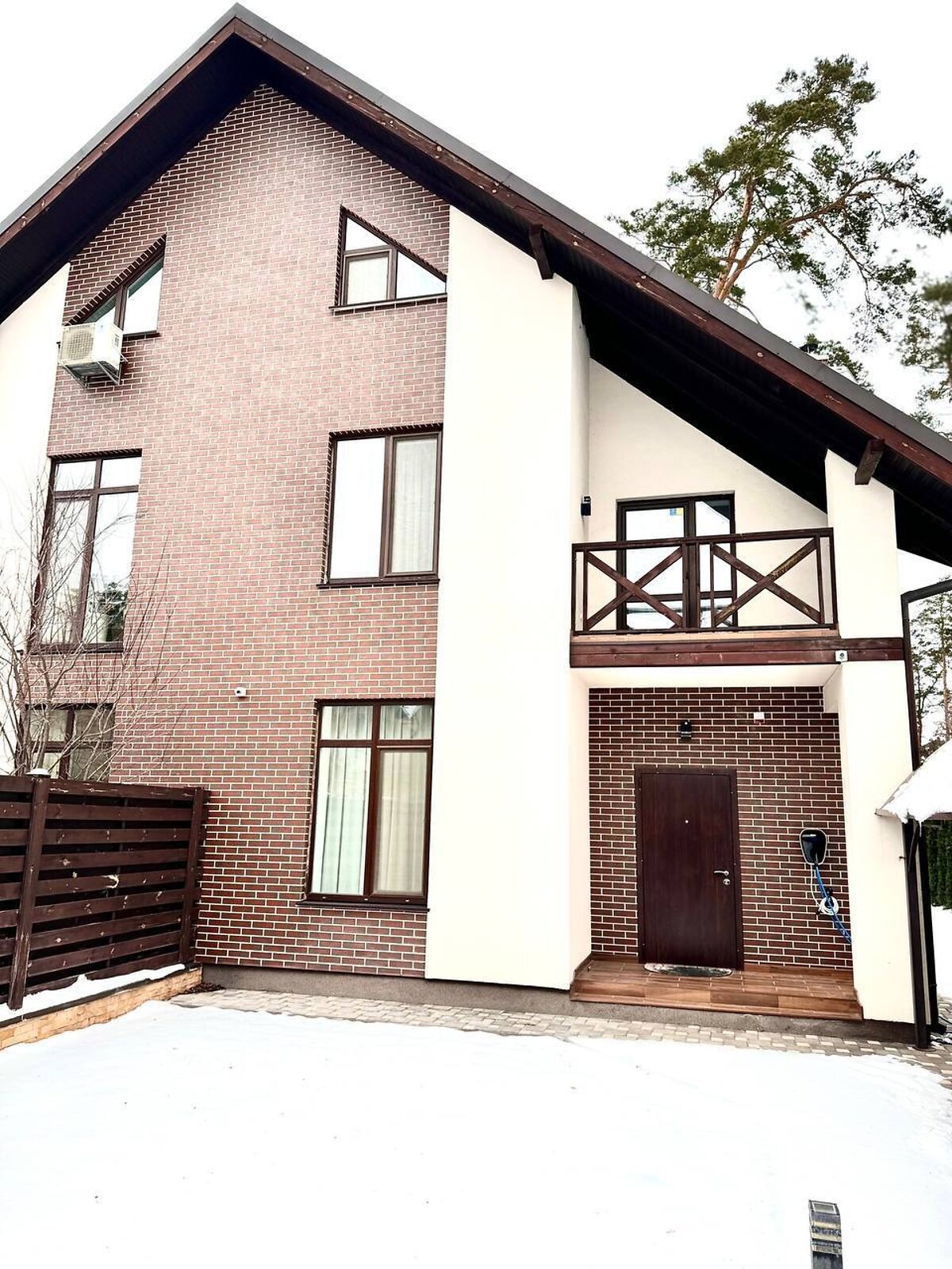 Продаж частини будинку в Бучі, район Буча, 5 кімнат фото 1 Продаж частини будинку в Бучі, район Буча, 5 кімнат фото 1