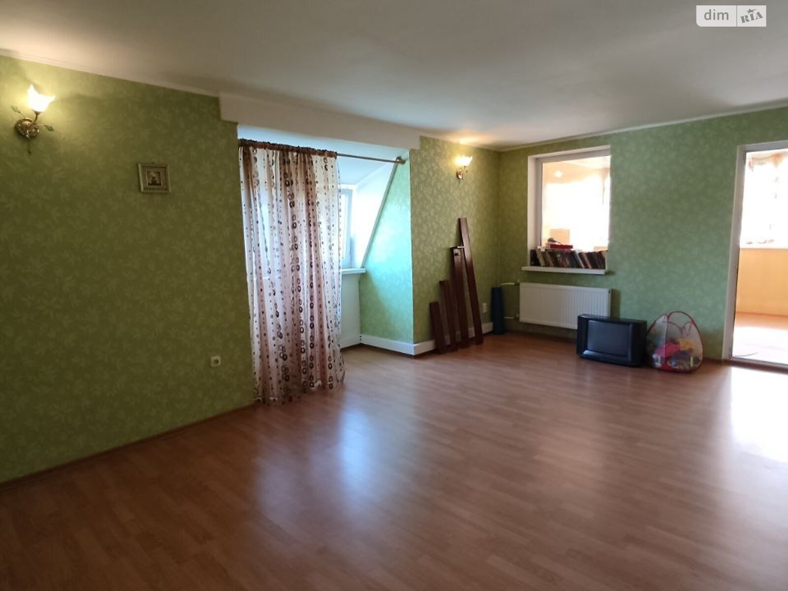 Продажа части дома в Черкассах, улица Сенная (Добровольского), район Приднепровский, 4 комнаты фото 1 Продажа части дома в Черкассах, улица Сенная (Добровольского), район Приднепровский, 4 комнаты фото 1