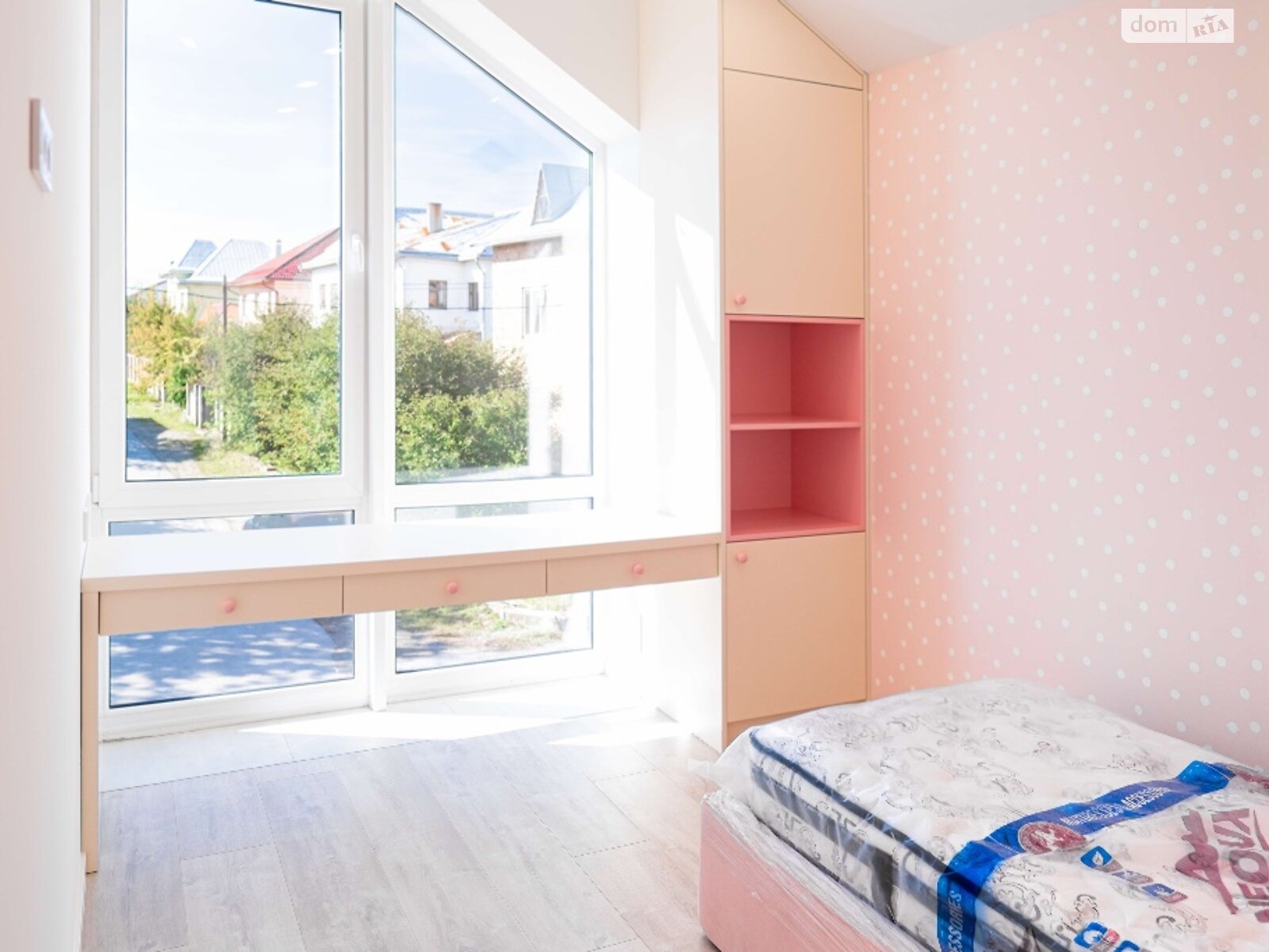Продажа части дома в Черновцах, район Пригородная зона, 4 комнаты фото 1 Продажа части дома в Черновцах, район Пригородная зона, 4 комнаты фото 1