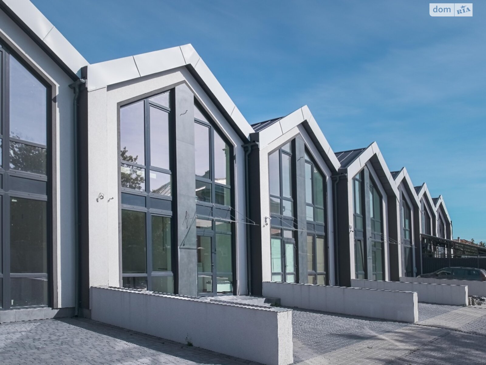 Продажа части дома в Черновцах, район Пригородная зона, 4 комнаты фото 1 Продажа части дома в Черновцах, район Пригородная зона, 4 комнаты фото 1