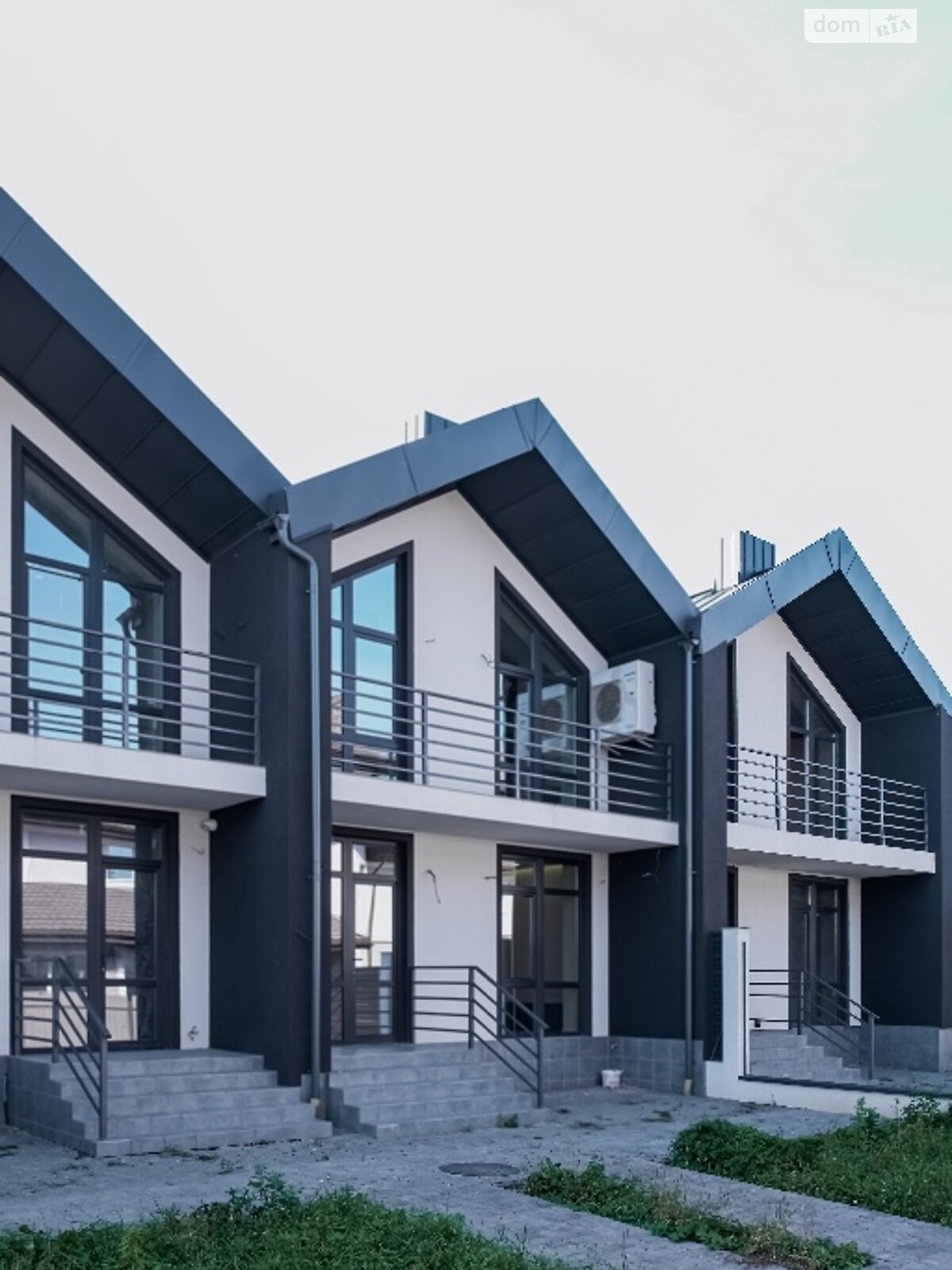Продажа части дома в Черновцах, район Пригородная зона, 4 комнаты фото 1 Продажа части дома в Черновцах, район Пригородная зона, 4 комнаты фото 1