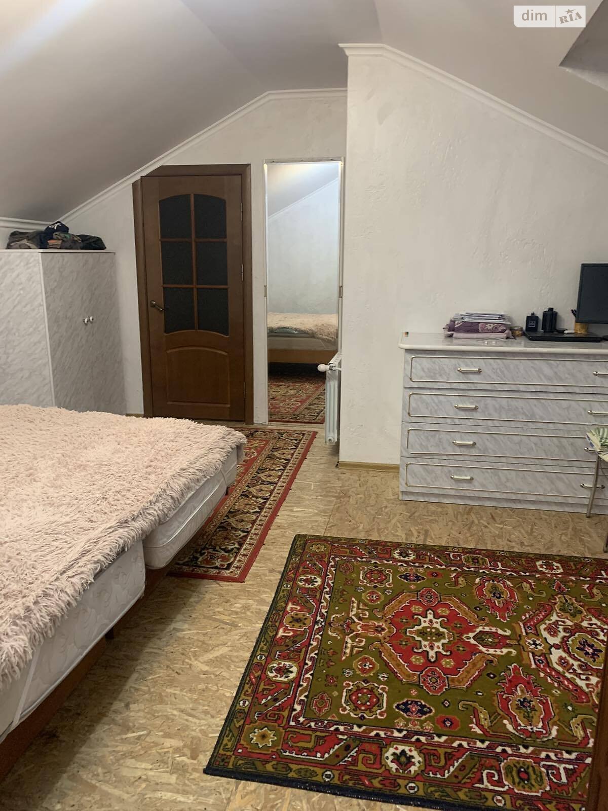 Продаж частини будинку в Чернівцях, район Шевченківський, 3 кімнати фото 1 Продаж частини будинку в Чернівцях, район Шевченківський, 3 кімнати фото 1