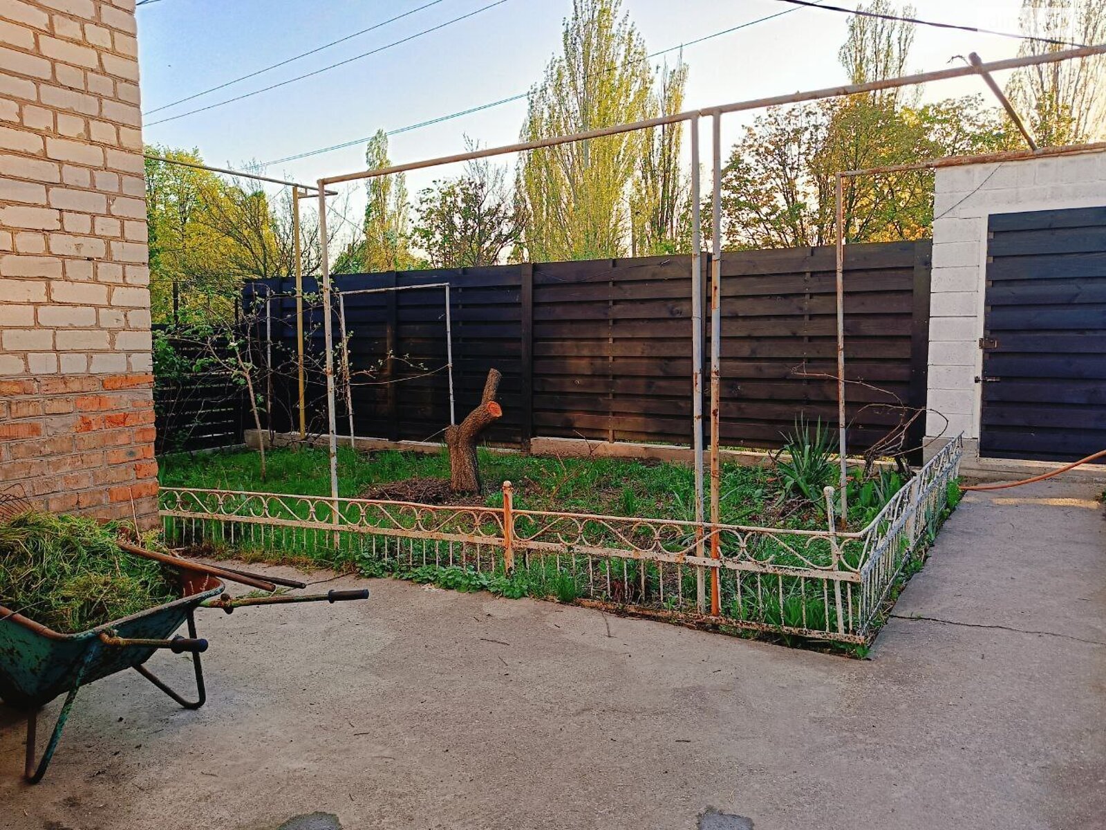 Продаж частини будинку в Дніпрі, вулиця Кремінна (Кольська), район Придніпровський, 4 кімнати фото 1 Продаж частини будинку в Дніпрі, вулиця Кремінна (Кольська), район Придніпровський, 4 кімнати фото 1