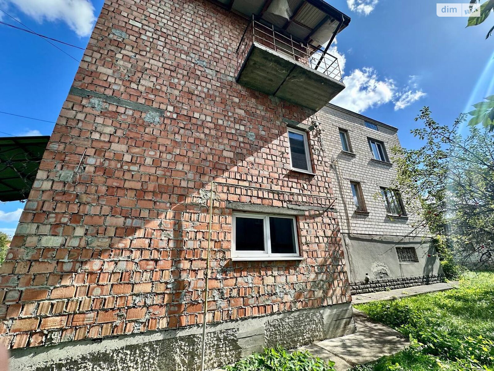 Продажа части дома в Дрогобыче, улица Довбуша 10/4, район Дрогобыч, 3 комнаты фото 1 Продажа части дома в Дрогобыче, улица Довбуша 10/4, район Дрогобыч, 3 комнаты фото 1