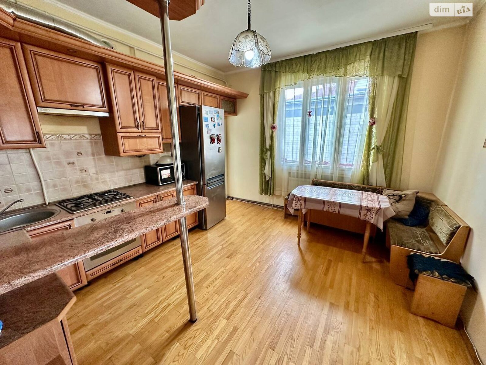 Продажа части дома в Дрогобыче, улица Довбуша 10/4, район Дрогобыч, 3 комнаты фото 1 Продажа части дома в Дрогобыче, улица Довбуша 10/4, район Дрогобыч, 3 комнаты фото 1