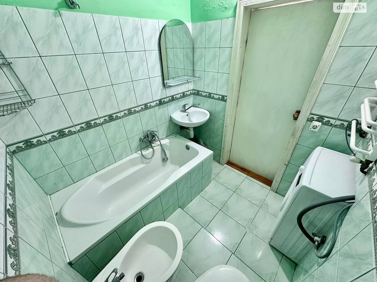 Продажа части дома в Дрогобыче, улица Довбуша 10/4, район Дрогобыч, 3 комнаты фото 1 Продажа части дома в Дрогобыче, улица Довбуша 10/4, район Дрогобыч, 3 комнаты фото 1
