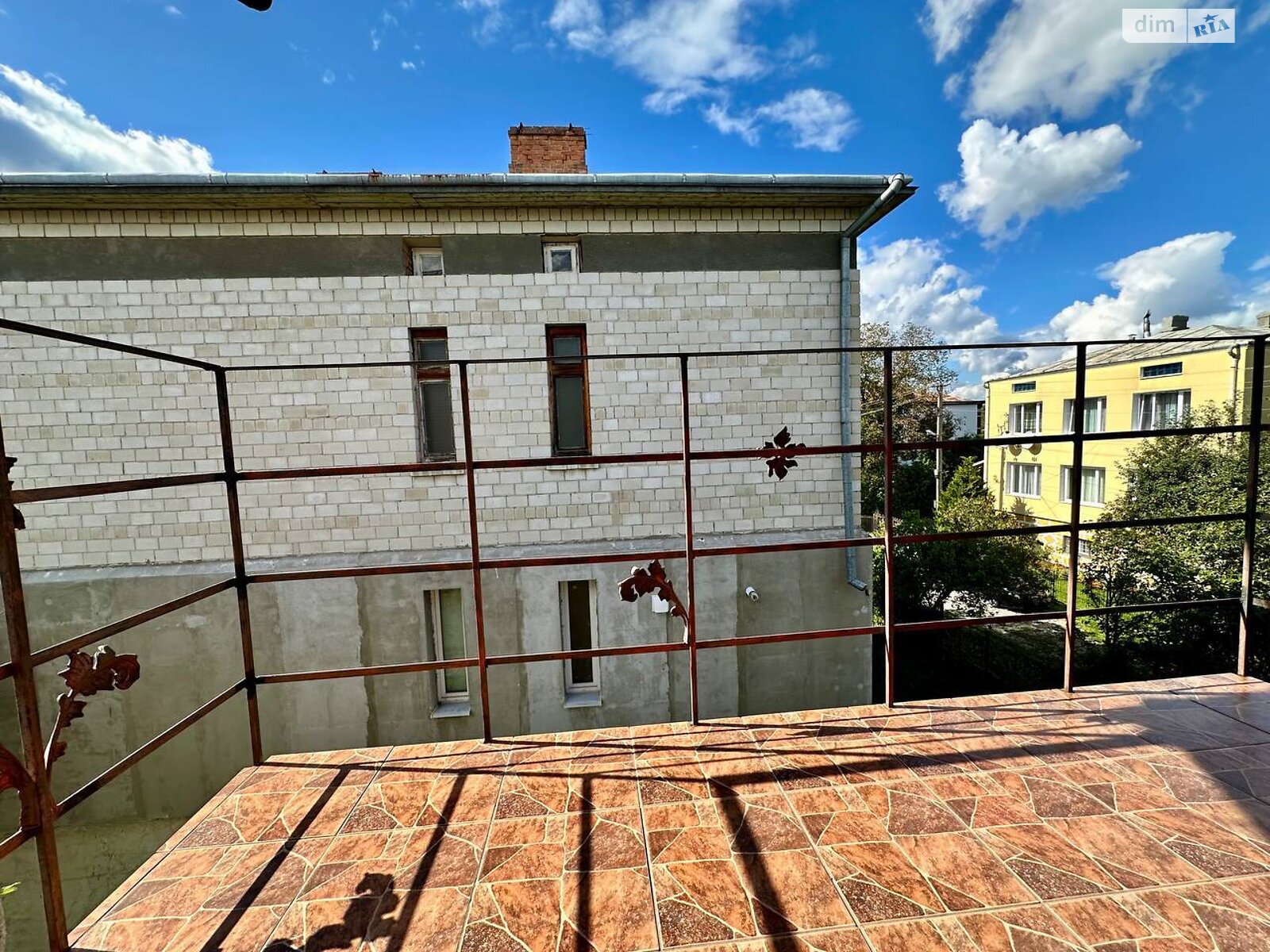 Продажа части дома в Дрогобыче, улица Довбуша 10/4, район Дрогобыч, 3 комнаты фото 1 Продажа части дома в Дрогобыче, улица Довбуша 10/4, район Дрогобыч, 3 комнаты фото 1