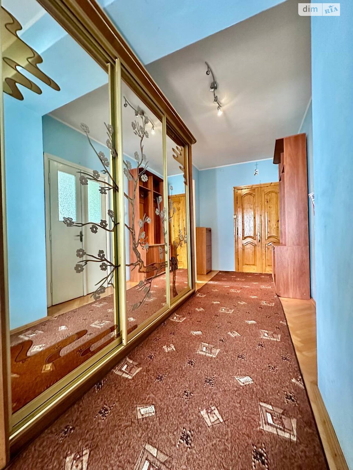 Продажа части дома в Дрогобыче, улица Довбуша 10/4, район Дрогобыч, 3 комнаты фото 1 Продажа части дома в Дрогобыче, улица Довбуша 10/4, район Дрогобыч, 3 комнаты фото 1
