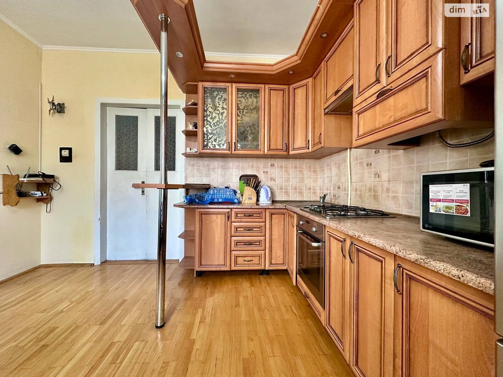 Продажа части дома в Дрогобыче, улица Довбуша 10/4, район Дрогобыч, 3 комнаты фото 1 Продажа части дома в Дрогобыче, улица Довбуша 10/4, район Дрогобыч, 3 комнаты фото 1