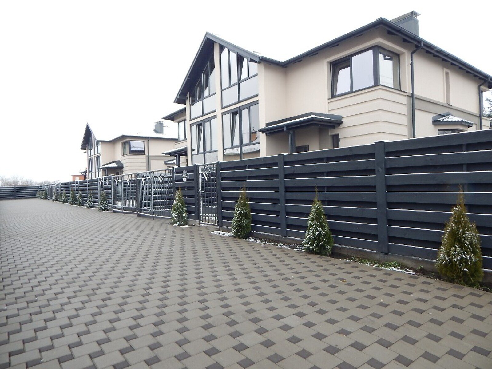 Продаж частини будинку в Гатне, 5 кімнат фото 1 Продаж частини будинку в Гатне, 5 кімнат фото 1
