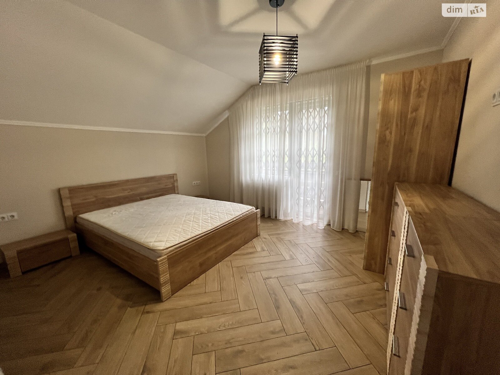 Продаж частини будинку в Ірпені, вулиця 6-а лінія 8М, район Ірпінь, 4 кімнати фото 1 Продаж частини будинку в Ірпені, вулиця 6-а лінія 8М, район Ірпінь, 4 кімнати фото 1