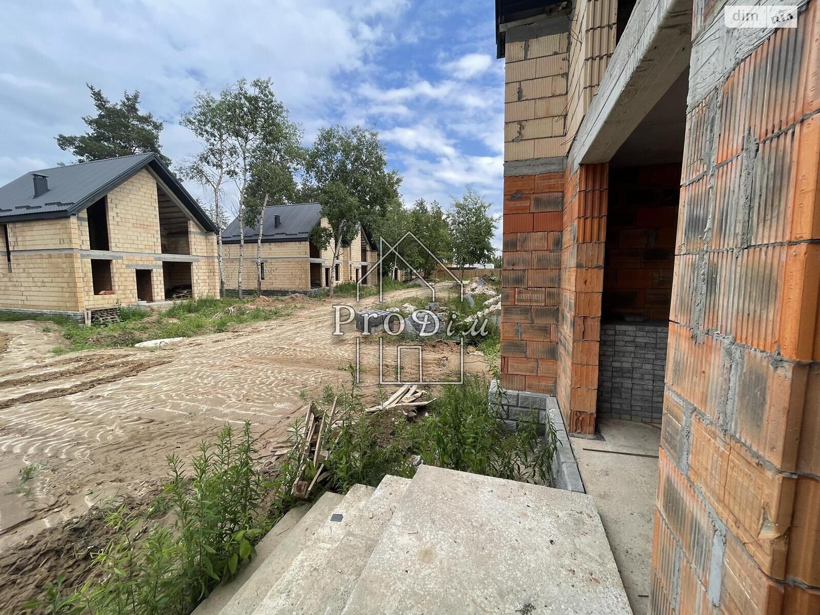 Продажа части дома в Иванковичах, 5 комнат фото 1 Продажа части дома в Иванковичах, 5 комнат фото 1