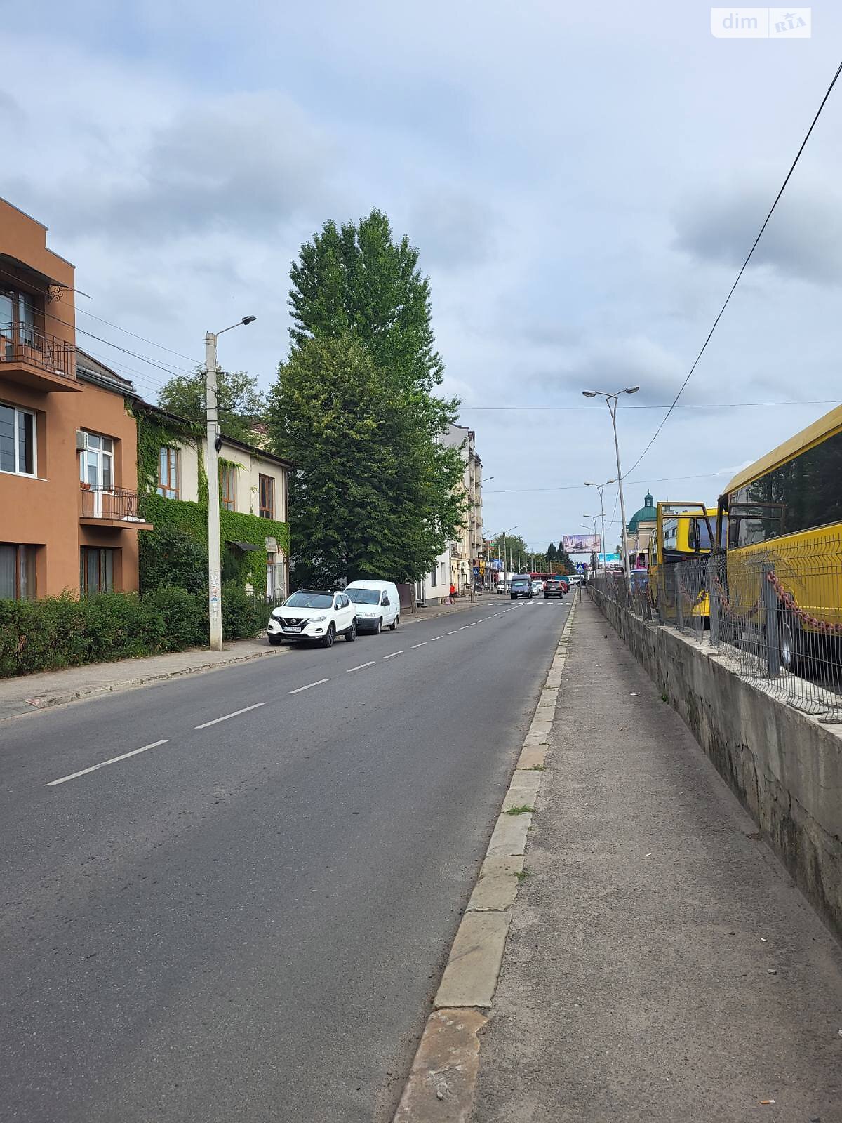 Продаж частини будинку в Івано-Франківську, район Вокзал, 3 кімнати фото 1 Продаж частини будинку в Івано-Франківську, район Вокзал, 3 кімнати фото 1