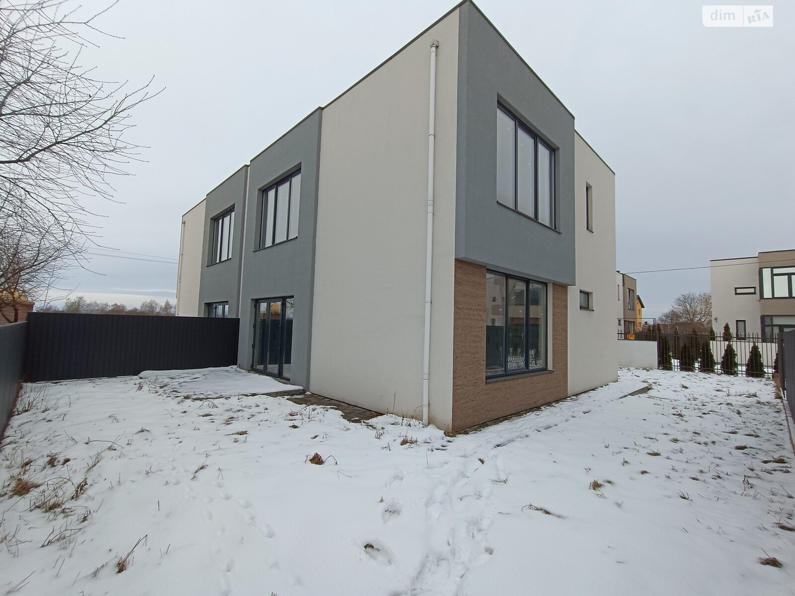 Продажа части дома в Ивано-Франковске, улица 22 января, 3 комнаты фото 1 Продажа части дома в Ивано-Франковске, улица 22 января, 3 комнаты фото 1