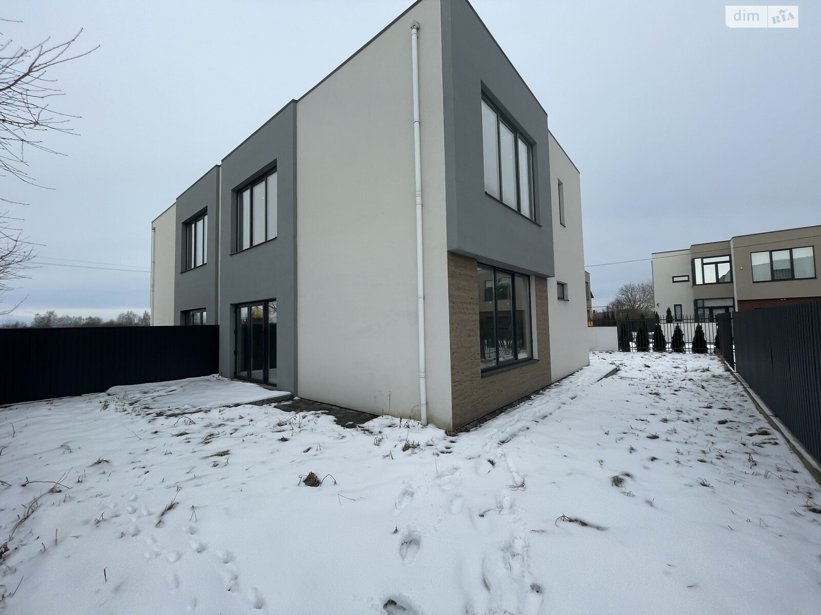 Продажа части дома в Ивано-Франковске, улица 22 января, 3 комнаты фото 1 Продажа части дома в Ивано-Франковске, улица 22 января, 3 комнаты фото 1