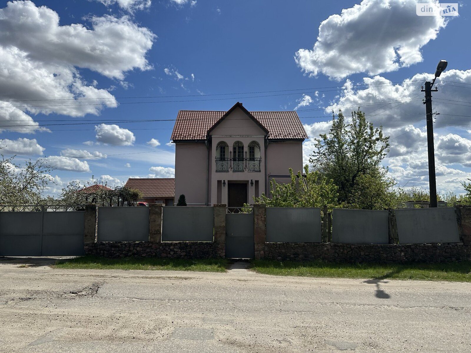 Продаж частини будинку в Іванівці, вулиця Тиха, 5 кімнат фото 1 Продаж частини будинку в Іванівці, вулиця Тиха, 5 кімнат фото 1