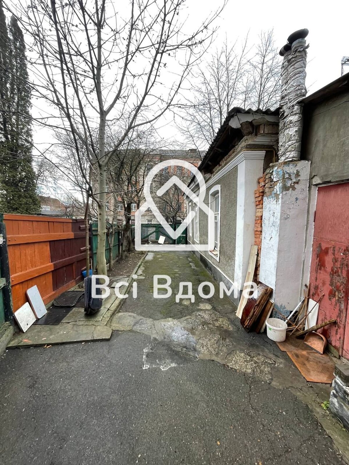 Продажа части дома в Каменце-Подольском, улица Леси Украинки, район Центр, 4 комнаты фото 1