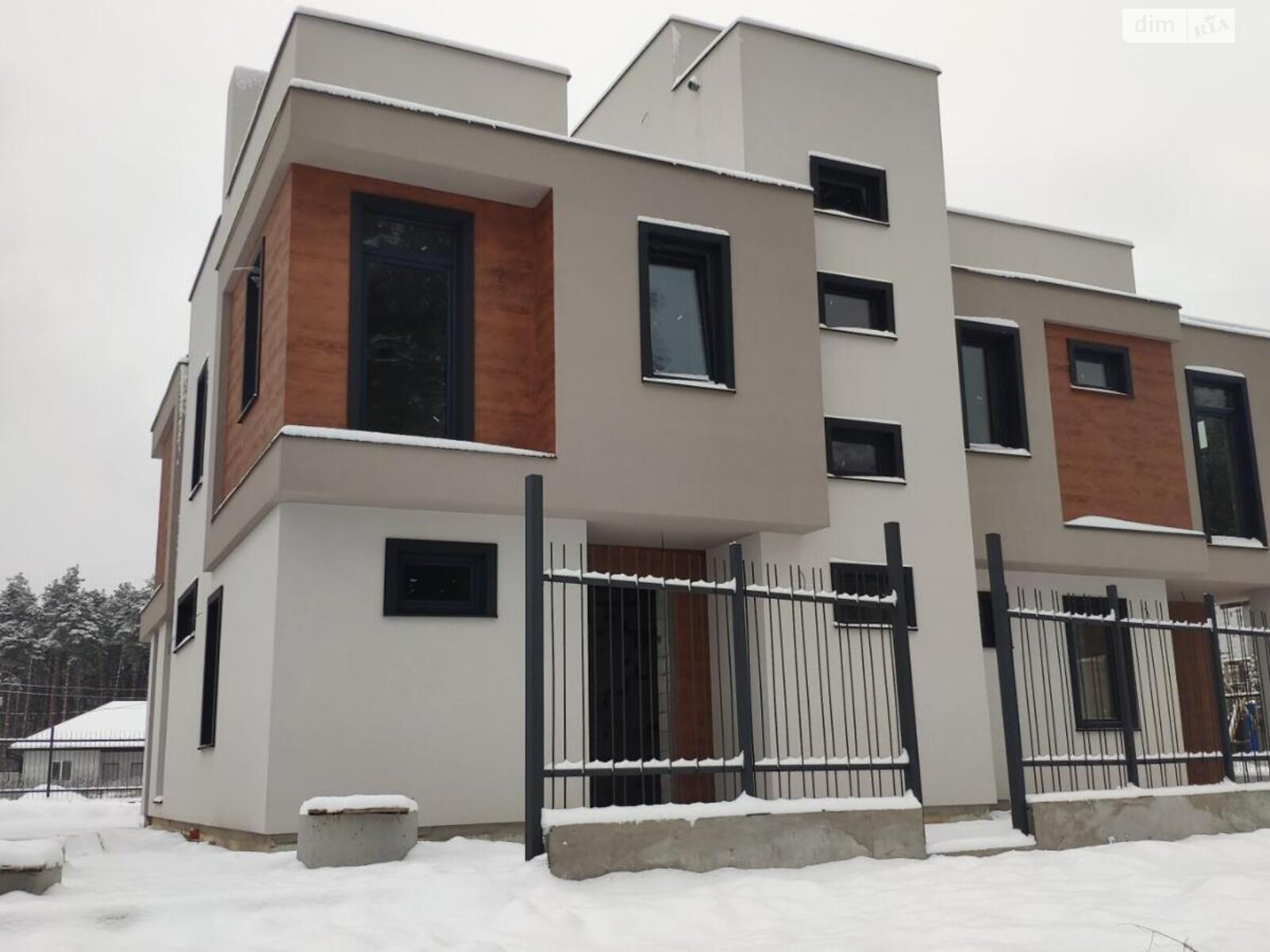 Продаж частини будинку в Києві, вулиця Радистів 108, район Биківня, 4 кімнати фото 1 Продаж частини будинку в Києві, вулиця Радистів 108, район Биківня, 4 кімнати фото 1
