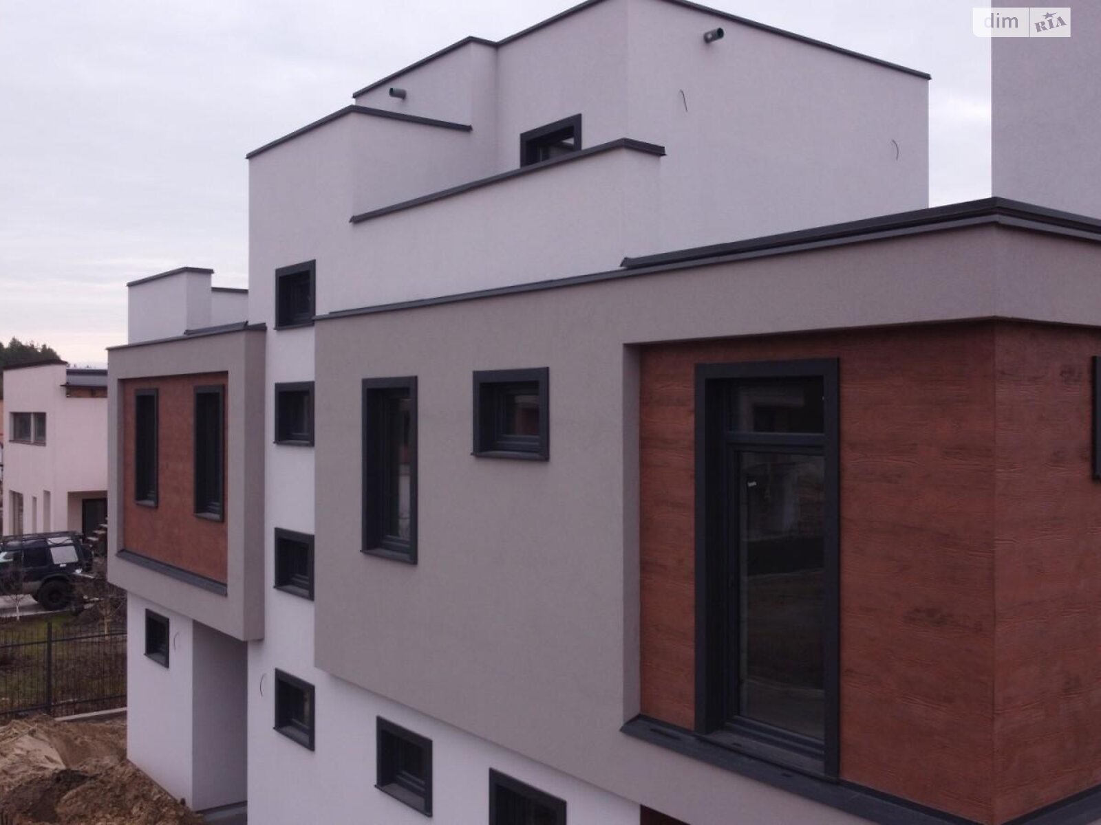 Продаж частини будинку в Києві, вулиця Радистів 108, район Биківня, 4 кімнати фото 1 Продаж частини будинку в Києві, вулиця Радистів 108, район Биківня, 4 кімнати фото 1