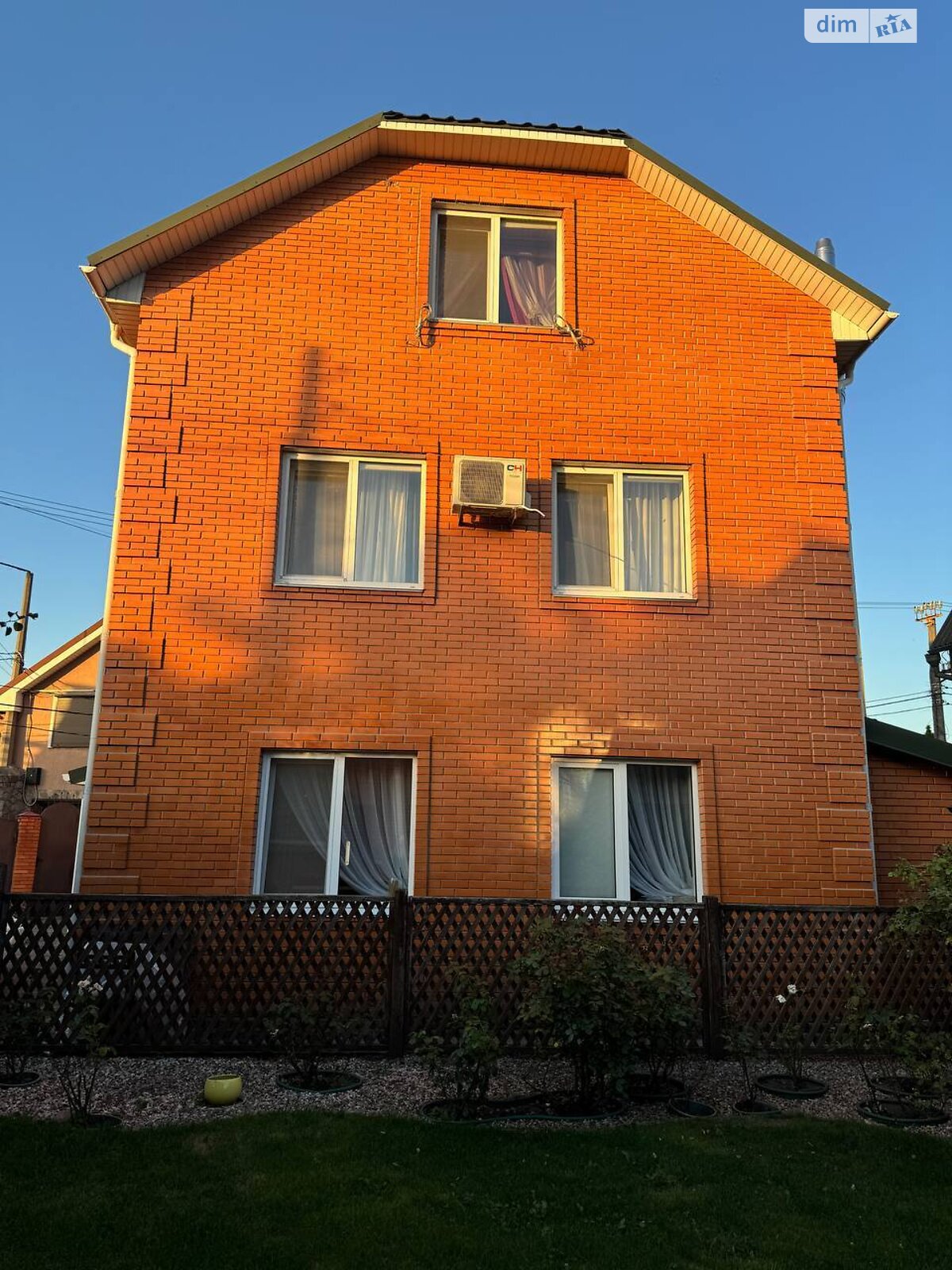 Продажа части дома в Киеве, улица Садовая, район Деснянский, 5 комнат фото 1 Продажа части дома в Киеве, улица Садовая, район Деснянский, 5 комнат фото 1