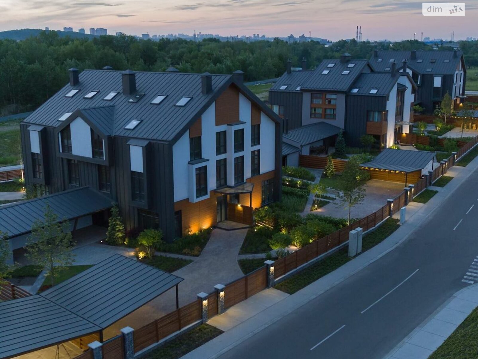 Продаж частини будинку в Києві, район Голосіївський, 5 кімнат фото 1 Продаж частини будинку в Києві, район Голосіївський, 5 кімнат фото 1