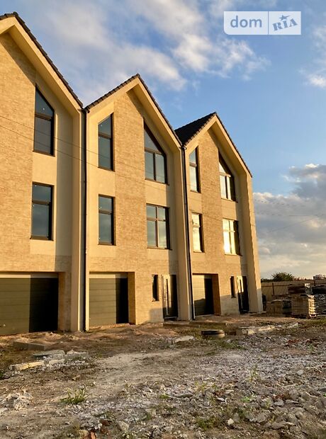 Продажа части дома в селе Чабаны, улица Молодежная, 5 комнат фото 1 Продажа части дома в селе Чабаны, улица Молодежная, 5 комнат фото 1