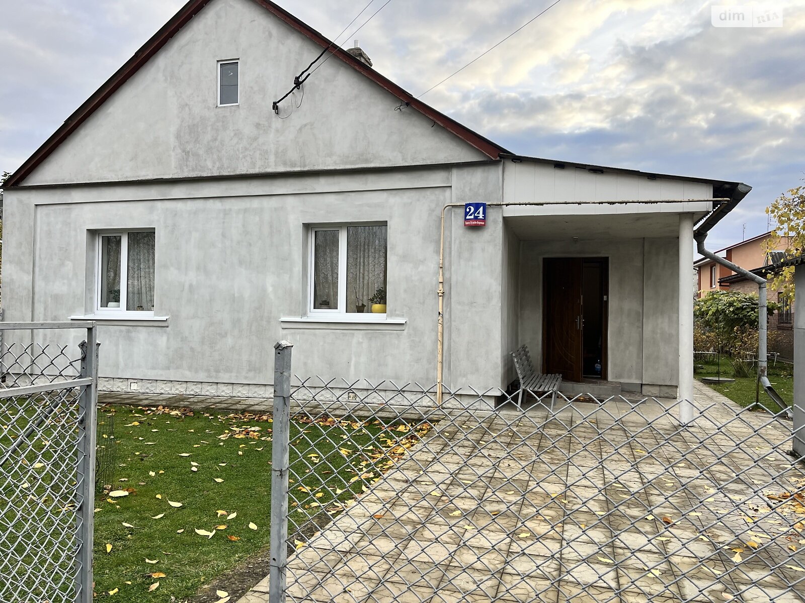 Продаж частини будинку в Луцьку, майдан Київський, район Центр, 2 кімнати фото 1