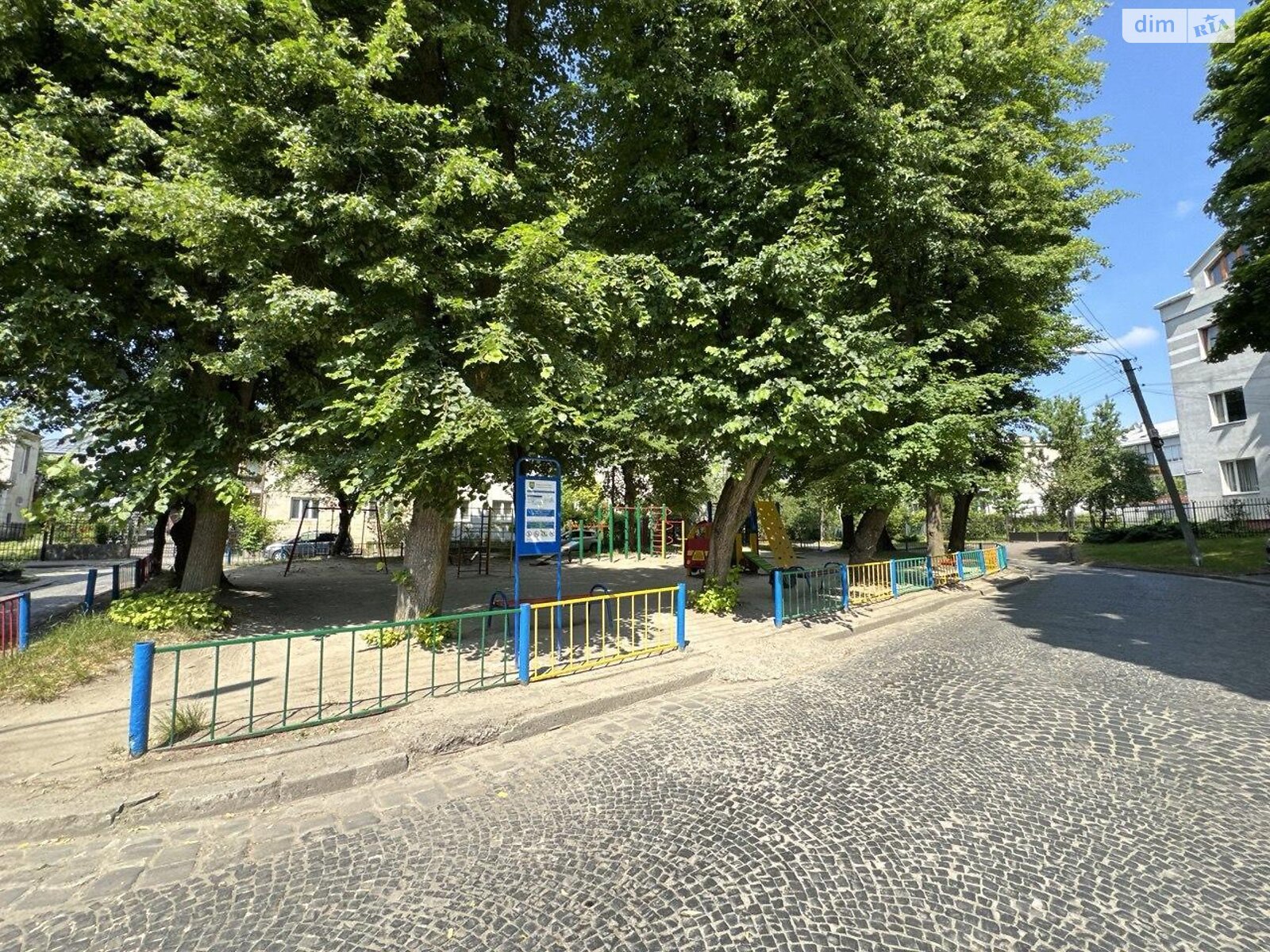 Продаж частини будинку в Львові, вулиця Чарнецького Єпископа 4, район Кайзервальд, 3 кімнати фото 1 Продаж частини будинку в Львові, вулиця Чарнецького Єпископа 4, район Кайзервальд, 3 кімнати фото 1