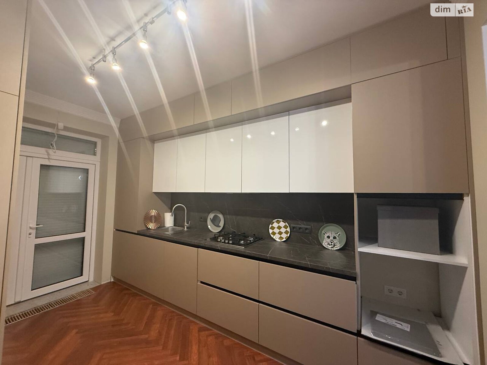 Продажа части дома в Львове, улица Дунайская 6, район Сыхов, 3 комнаты фото 1 Продажа части дома в Львове, улица Дунайская 6, район Сыхов, 3 комнаты фото 1