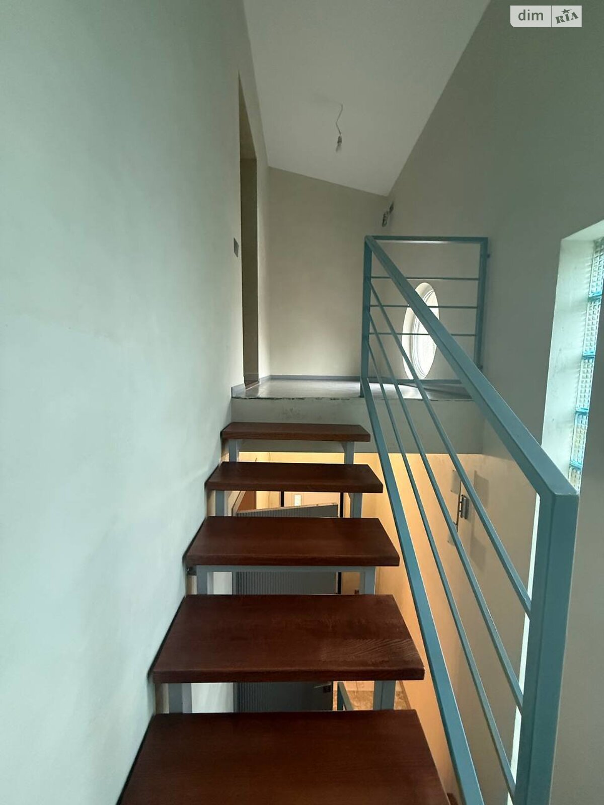 Продажа части дома в Львове, улица Дунайская 6, район Сыхов, 3 комнаты фото 1 Продажа части дома в Львове, улица Дунайская 6, район Сыхов, 3 комнаты фото 1