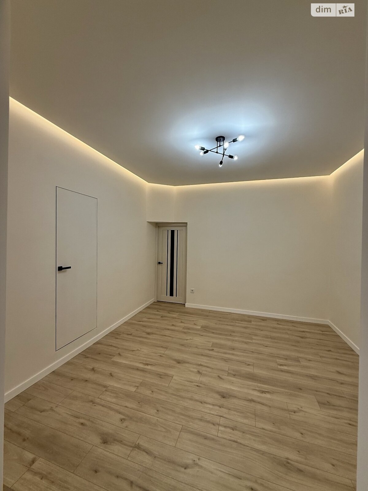 Продажа части дома в Мукачеве, Центр, район Мукачево, 2 комнаты фото 1 Продажа части дома в Мукачеве, Центр, район Мукачево, 2 комнаты фото 1