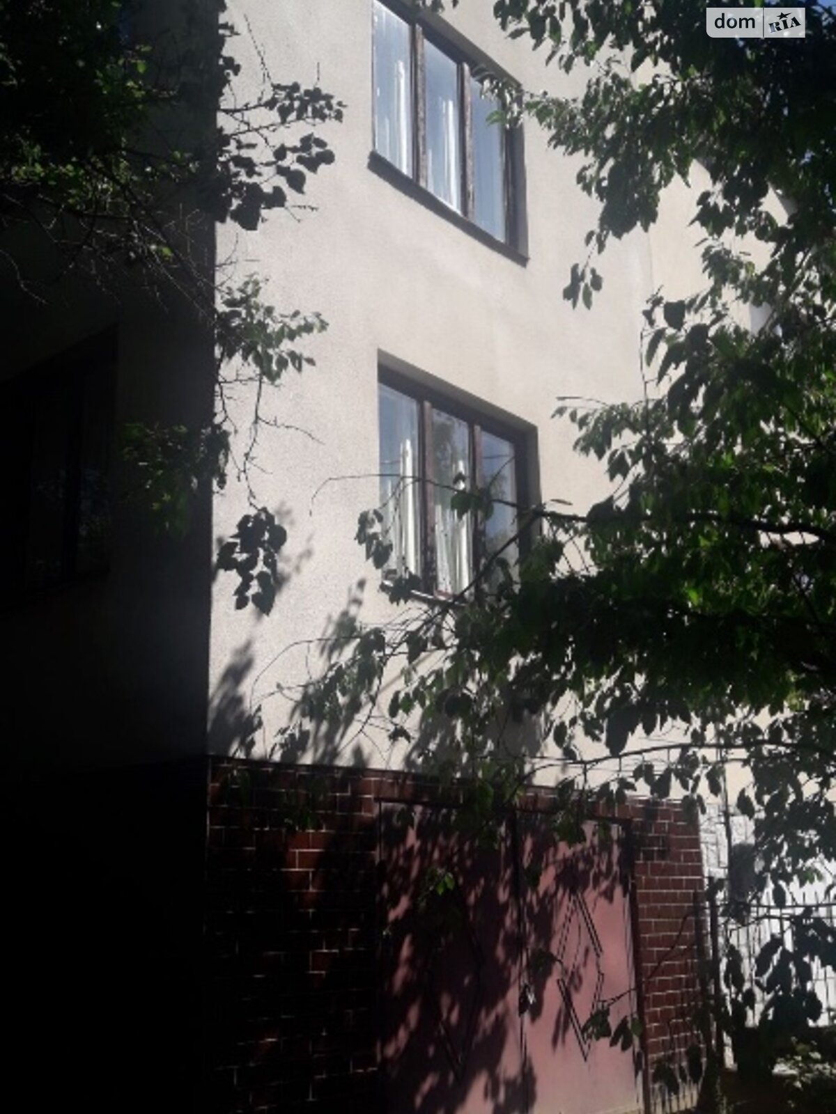 Продаж частини будинку в Мукачеві, вулиця Олександра Осипенка, район Росвигово, 6 кімнат фото 1