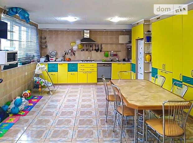 Продажа части дома в Николаеве, улица Адмирала Макарова (Центр), район Центральный, 6 комнат фото 1 Продажа части дома в Николаеве, улица Адмирала Макарова (Центр), район Центральный, 6 комнат фото 1