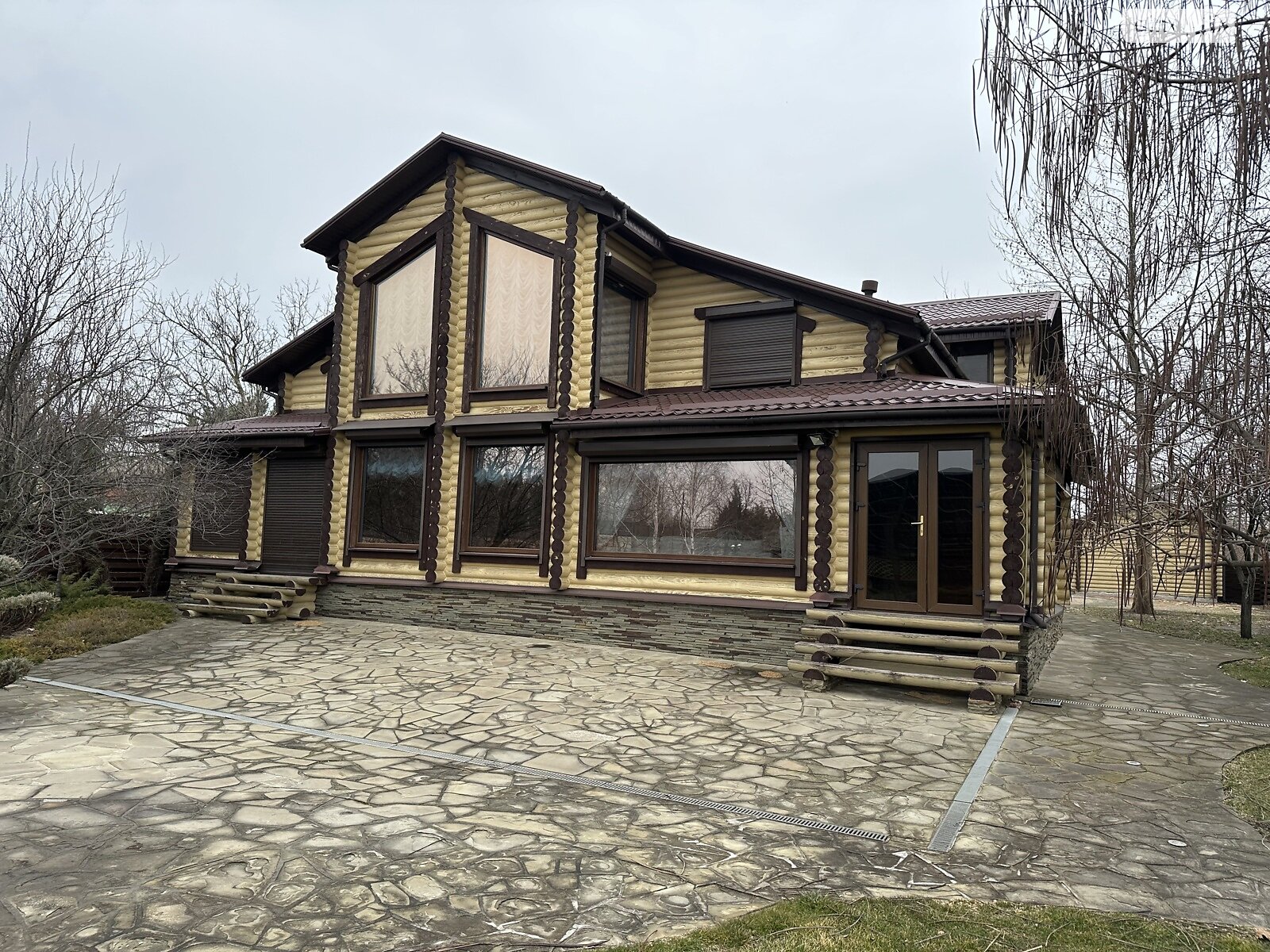 Продаж частини будинку в Новоселівці, 9 кімнат фото 1