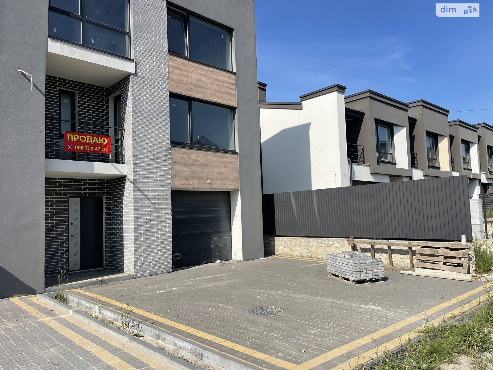 Продаж частини будинку в Петрикові, 4 кімнати фото 1 Продаж частини будинку в Петрикові, 4 кімнати фото 1