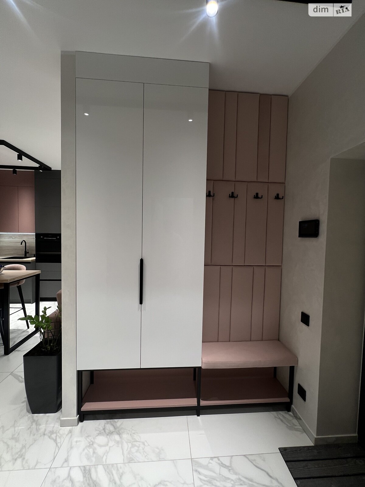 Продаж частини будинку в Рівному, вулиця Савура Клима 17, район 12-школа, 2 кімнати фото 1 Продаж частини будинку в Рівному, вулиця Савура Клима 17, район 12-школа, 2 кімнати фото 1