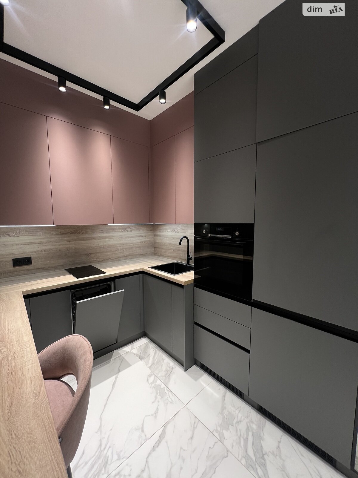 Продаж частини будинку в Рівному, вулиця Савура Клима 17, район 12-школа, 2 кімнати фото 1 Продаж частини будинку в Рівному, вулиця Савура Клима 17, район 12-школа, 2 кімнати фото 1