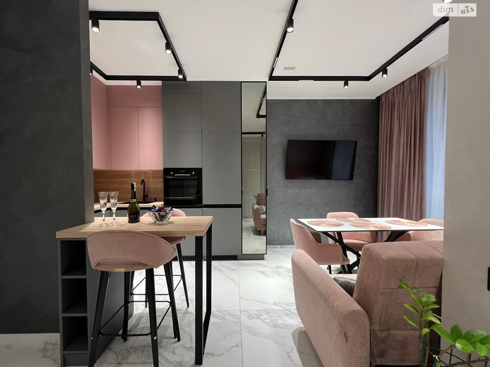 Продаж частини будинку в Рівному, вулиця Савура Клима 17, район 12-школа, 2 кімнати фото 1 Продаж частини будинку в Рівному, вулиця Савура Клима 17, район 12-школа, 2 кімнати фото 1