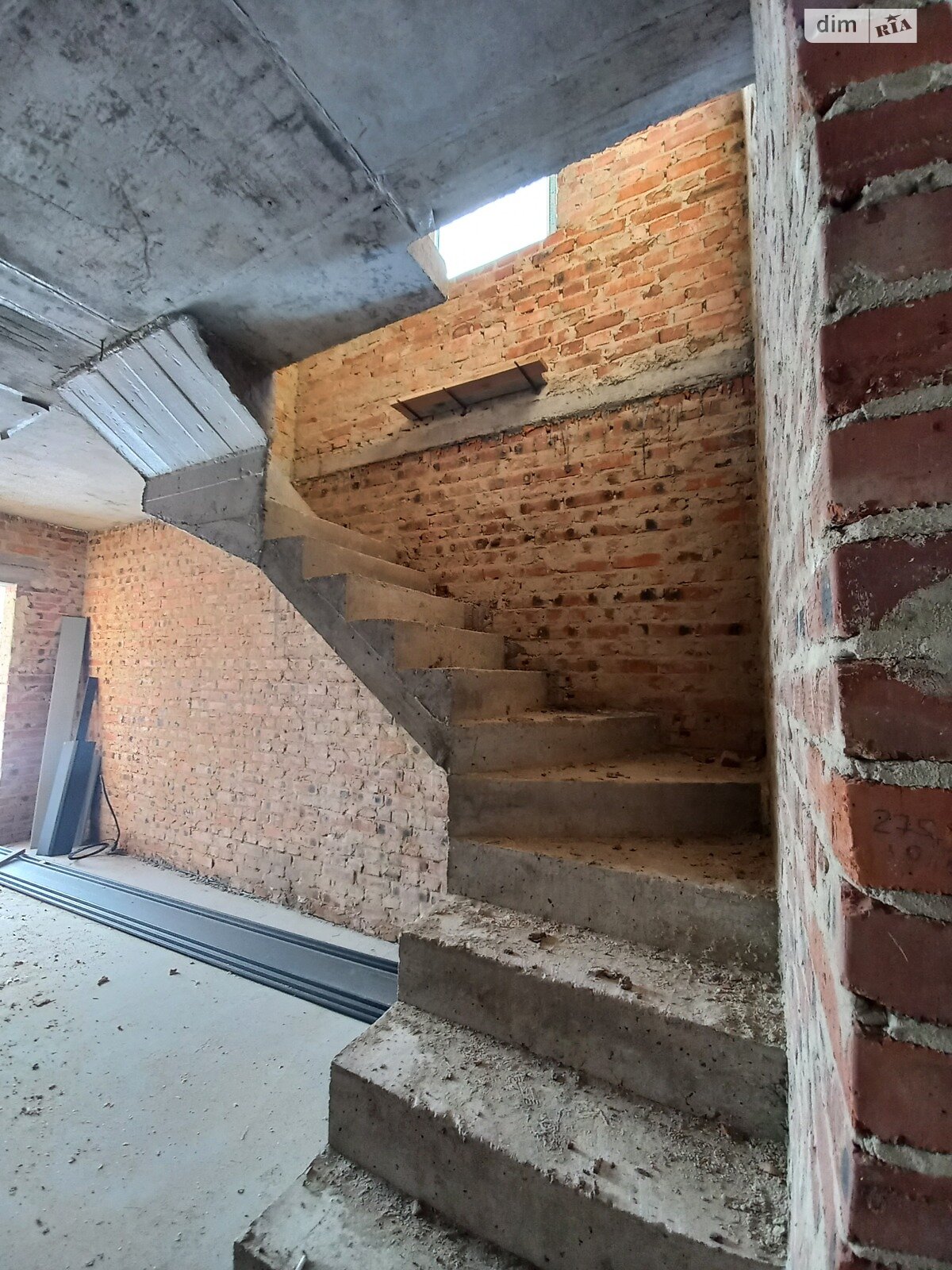 Продажа части дома в Ровно, улица Кулика и Гудачека (Макарова), район Авторынок, 4 комнаты фото 1 Продажа части дома в Ровно, улица Кулика и Гудачека (Макарова), район Авторынок, 4 комнаты фото 1