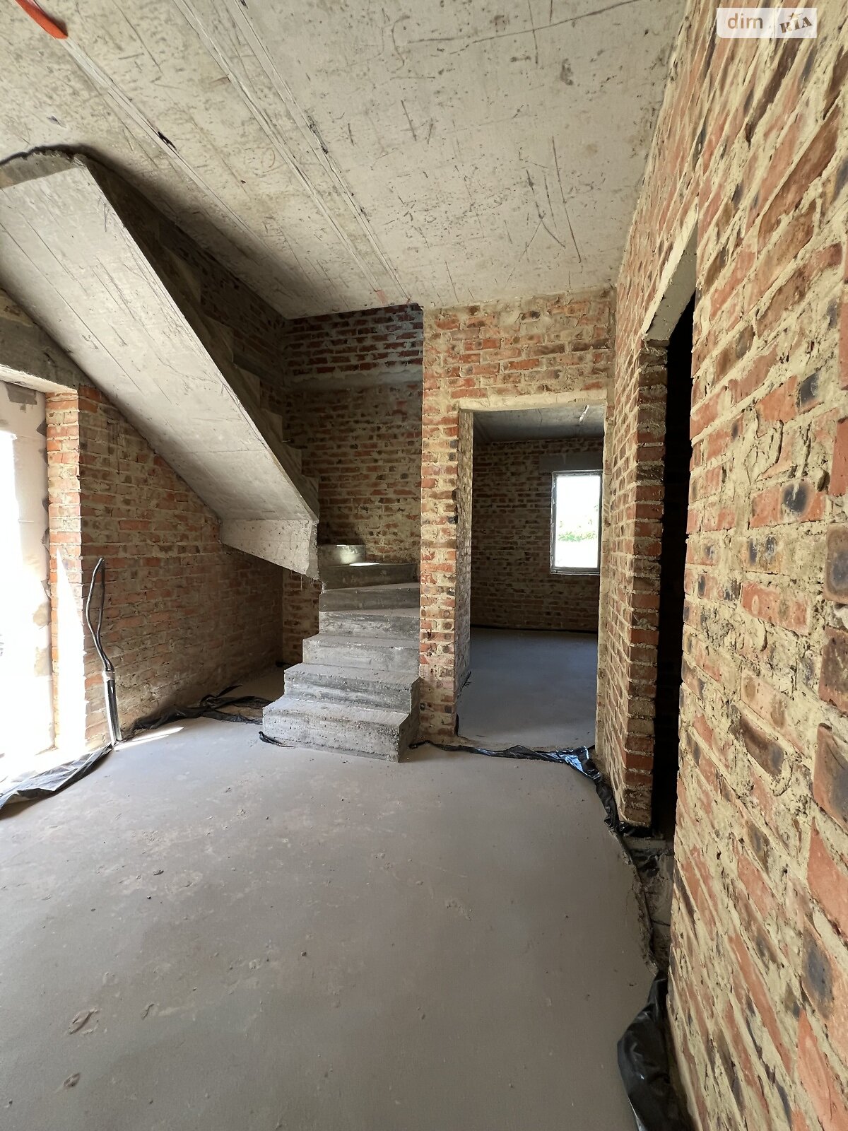 Продажа части дома в Ровно, улица Кулика и Гудачека (Макарова), район Авторынок, 4 комнаты фото 1 Продажа части дома в Ровно, улица Кулика и Гудачека (Макарова), район Авторынок, 4 комнаты фото 1