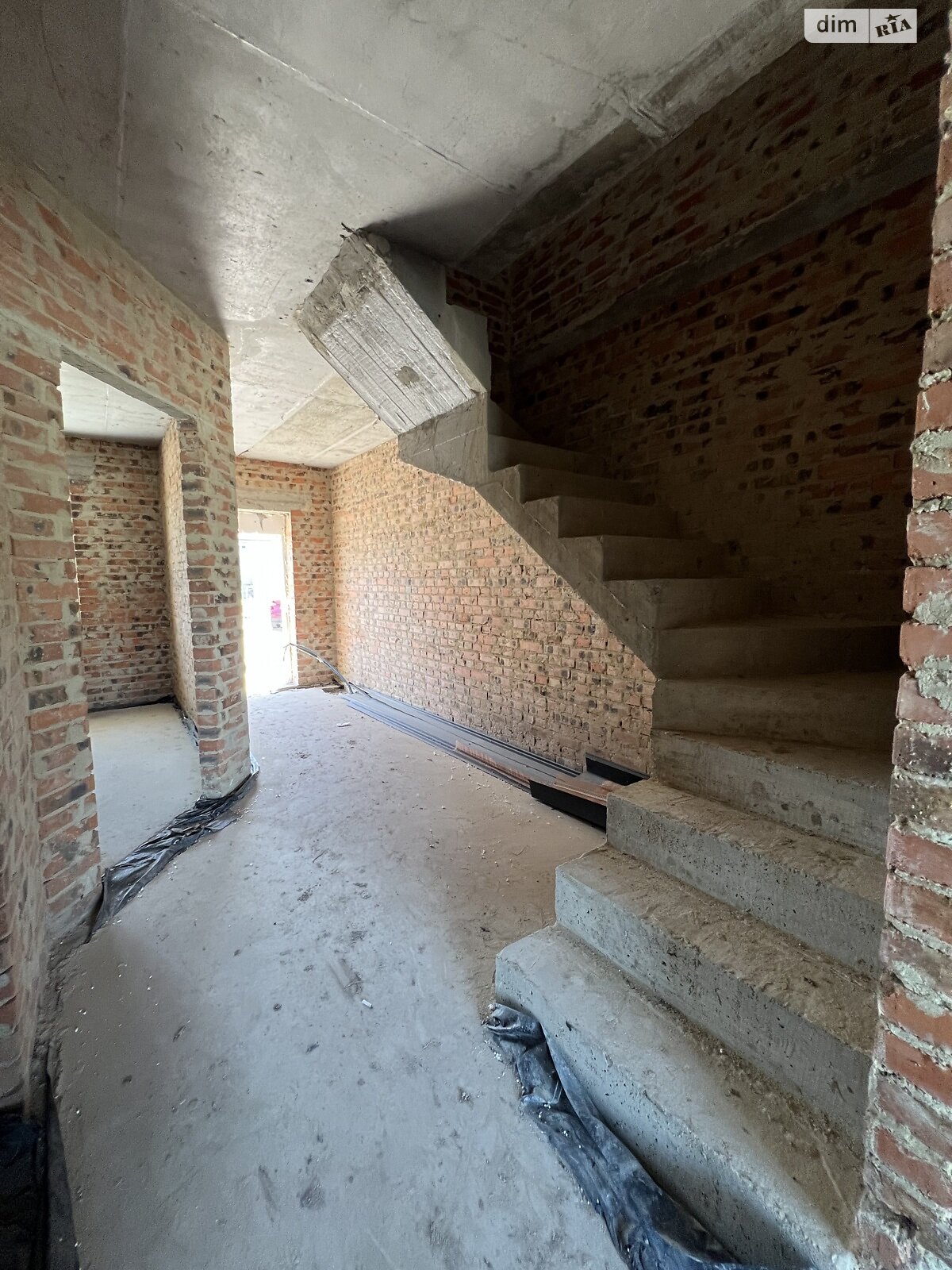 Продажа части дома в Ровно, улица Кулика и Гудачека (Макарова), район Авторынок, 4 комнаты фото 1 Продажа части дома в Ровно, улица Кулика и Гудачека (Макарова), район Авторынок, 4 комнаты фото 1