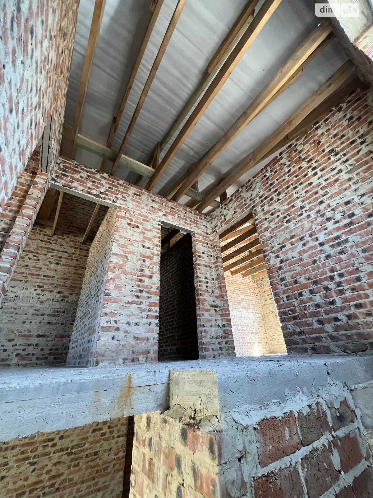 Продажа части дома в Ровно, улица Кулика и Гудачека (Макарова), район Авторынок, 4 комнаты фото 1 Продажа части дома в Ровно, улица Кулика и Гудачека (Макарова), район Авторынок, 4 комнаты фото 1