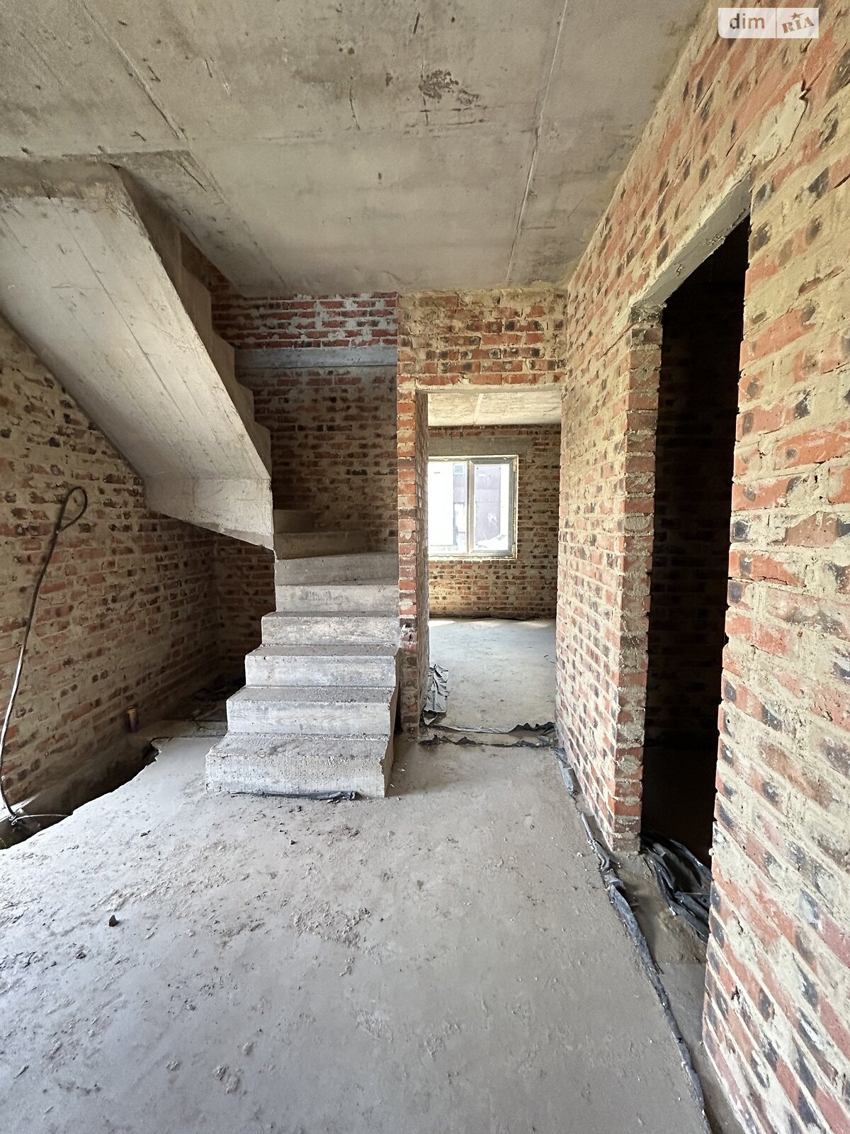 Продажа части дома в Ровно, улица Кулика и Гудачека (Макарова), район Авторынок, 4 комнаты фото 1 Продажа части дома в Ровно, улица Кулика и Гудачека (Макарова), район Авторынок, 4 комнаты фото 1