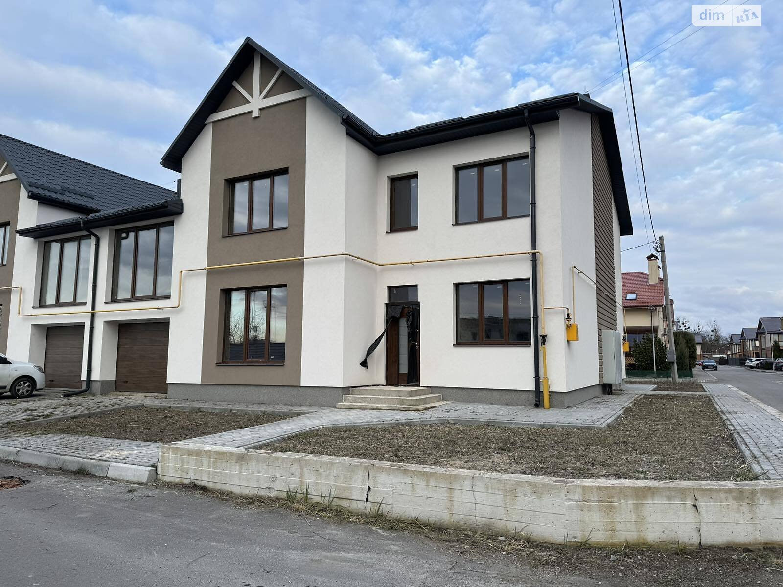 Продаж частини будинку в Рівному, район Автовокзал, 3 кімнати фото 1 Продаж частини будинку в Рівному, район Автовокзал, 3 кімнати фото 1