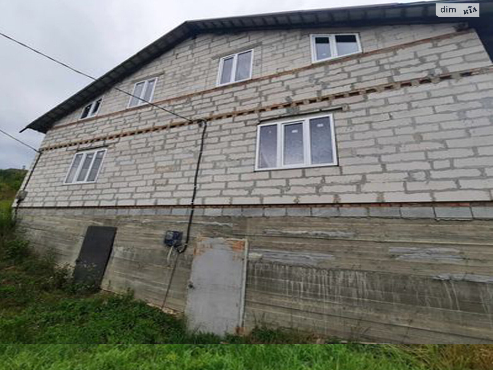 Продажа части дома в Ровно, улица Константина Литвина, район Красные Горы, 2 комнаты фото 1 Продажа части дома в Ровно, улица Константина Литвина, район Красные Горы, 2 комнаты фото 1