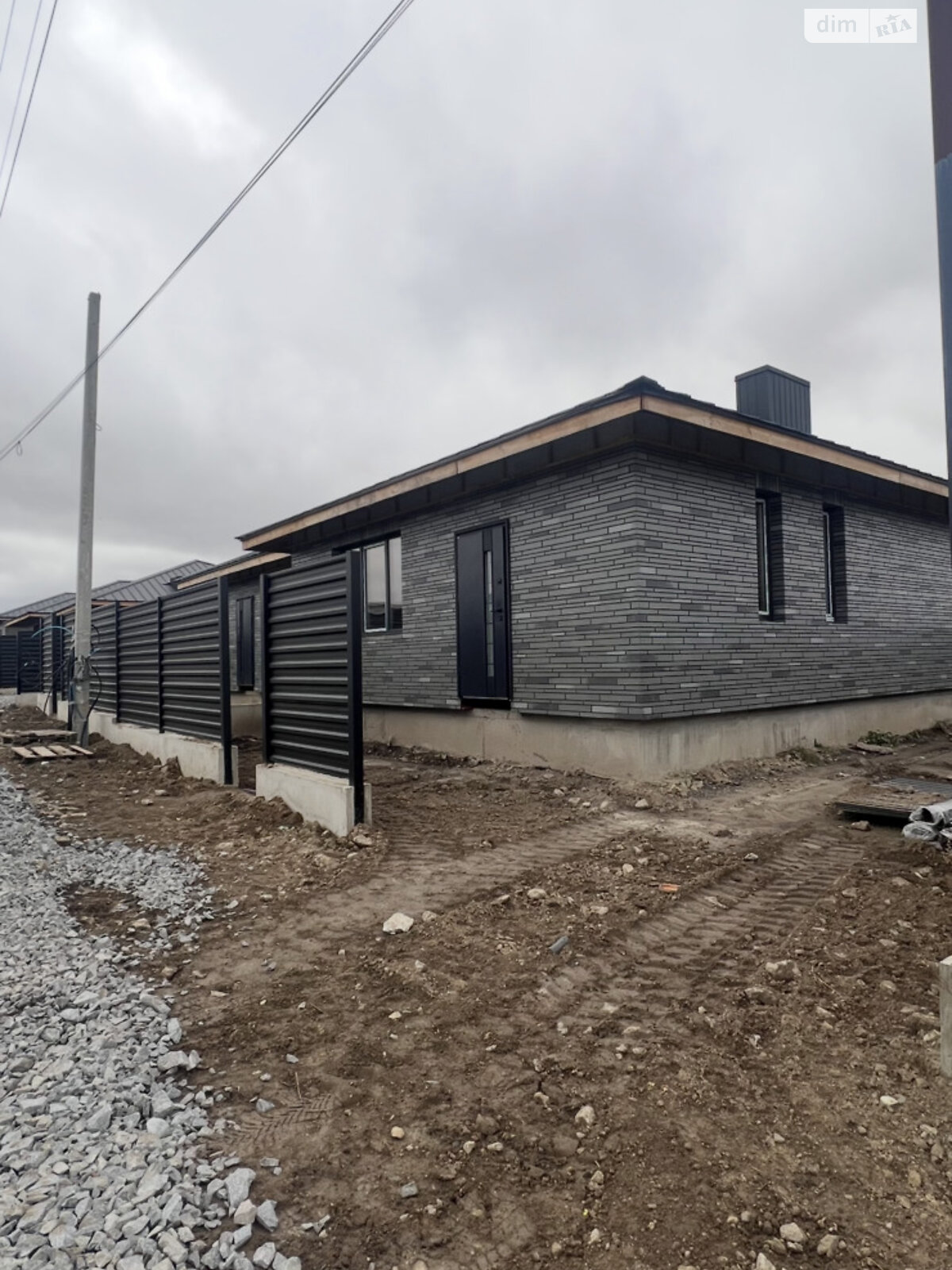 Продажа части дома в Ровно, улица Фабричная, район Ленокомбинат, 3 комнаты фото 1 Продажа части дома в Ровно, улица Фабричная, район Ленокомбинат, 3 комнаты фото 1