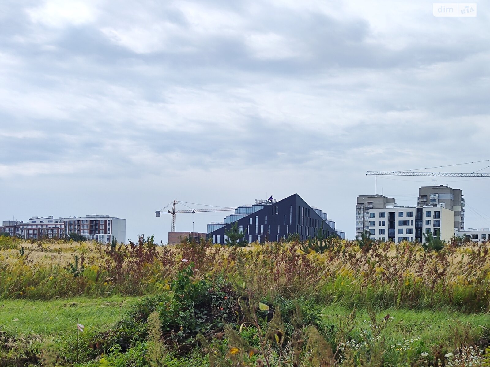 Продажа части дома в Ровно, улица Успешная, район Ленокомбинат, 3 комнаты фото 1 Продажа части дома в Ровно, улица Успешная, район Ленокомбинат, 3 комнаты фото 1