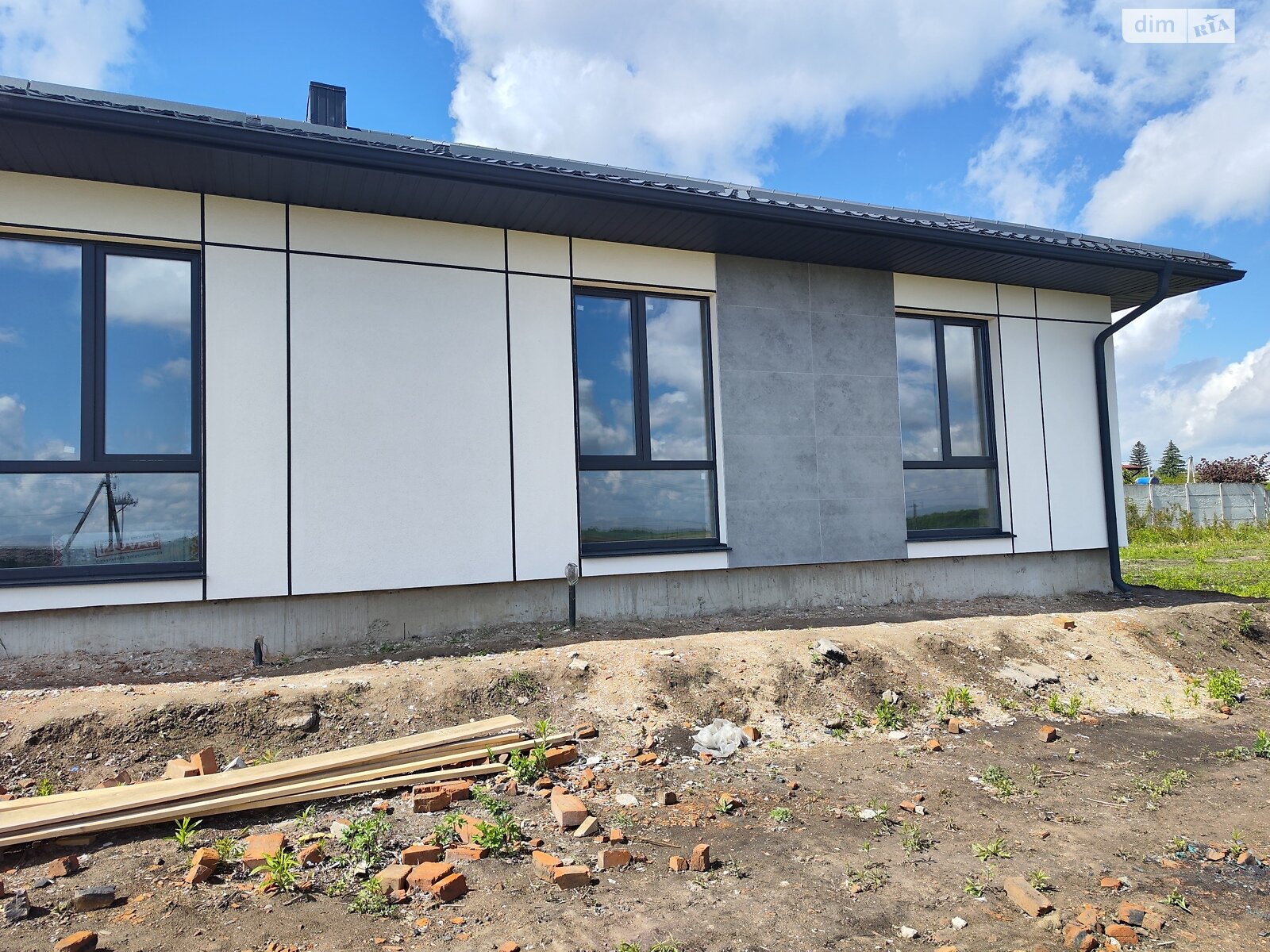 Продаж частини будинку в Рівному, район Льонокомбінат, 4 кімнати фото 1 Продаж частини будинку в Рівному, район Льонокомбінат, 4 кімнати фото 1