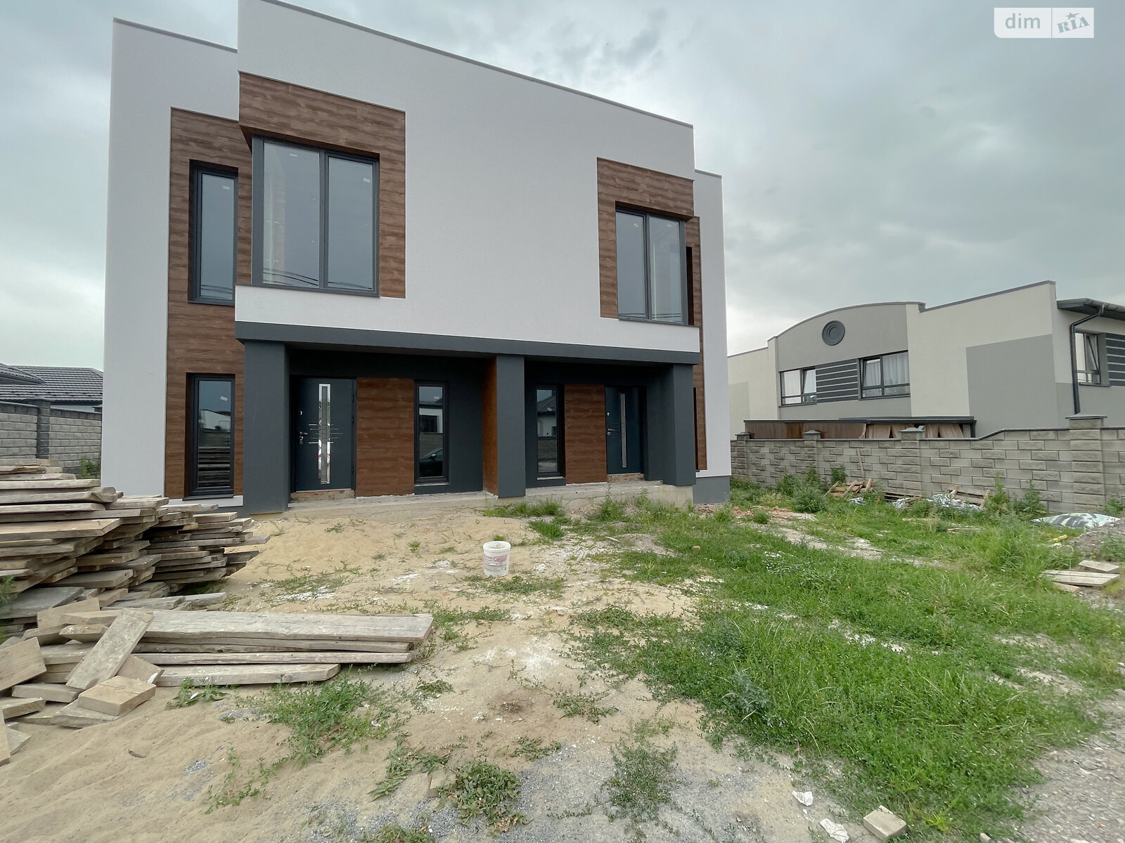 Продаж частини будинку в Рівному, масив Макарова, 3 кімнати фото 1 Продаж частини будинку в Рівному, масив Макарова, 3 кімнати фото 1