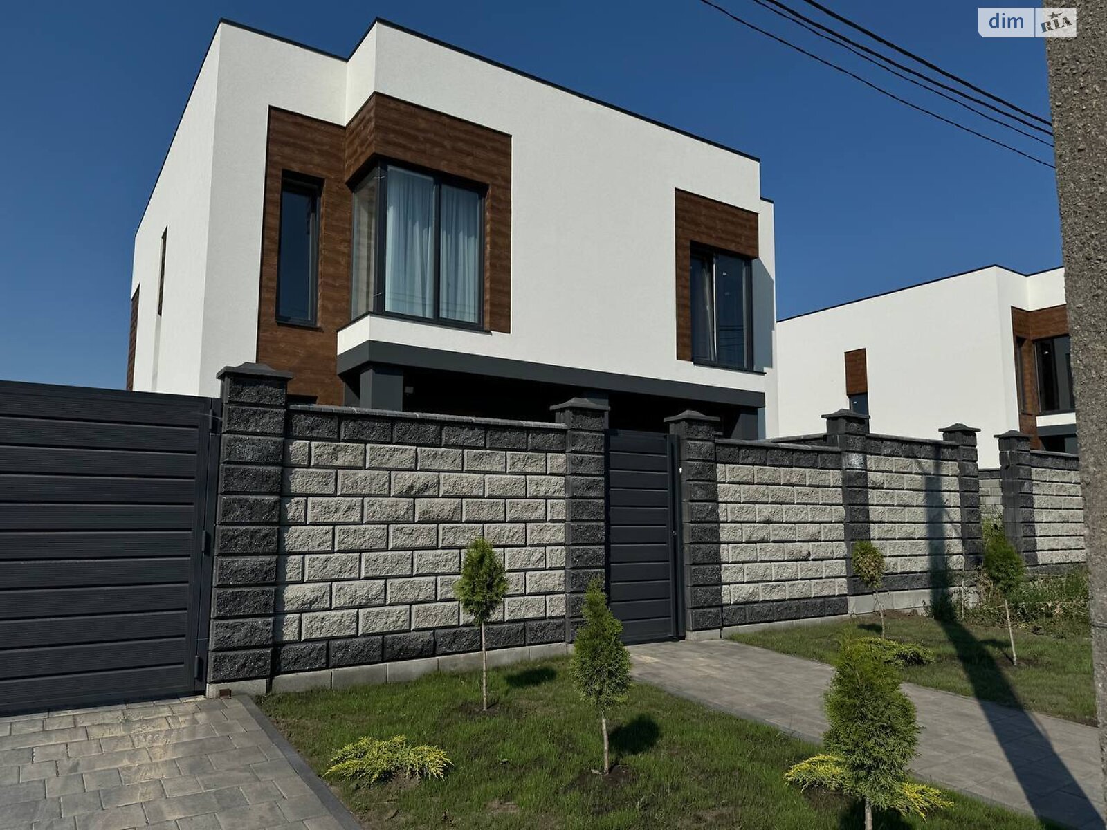 Продаж частини будинку в Рівному, район Щасливе, 3 кімнати фото 1 Продаж частини будинку в Рівному, район Щасливе, 3 кімнати фото 1